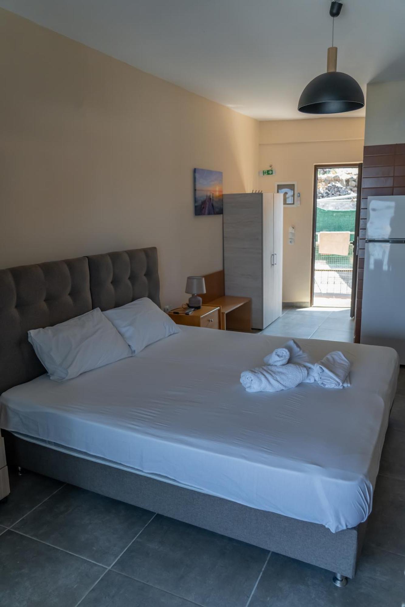 Prego Living Apartments Vathi  Bagian luar foto