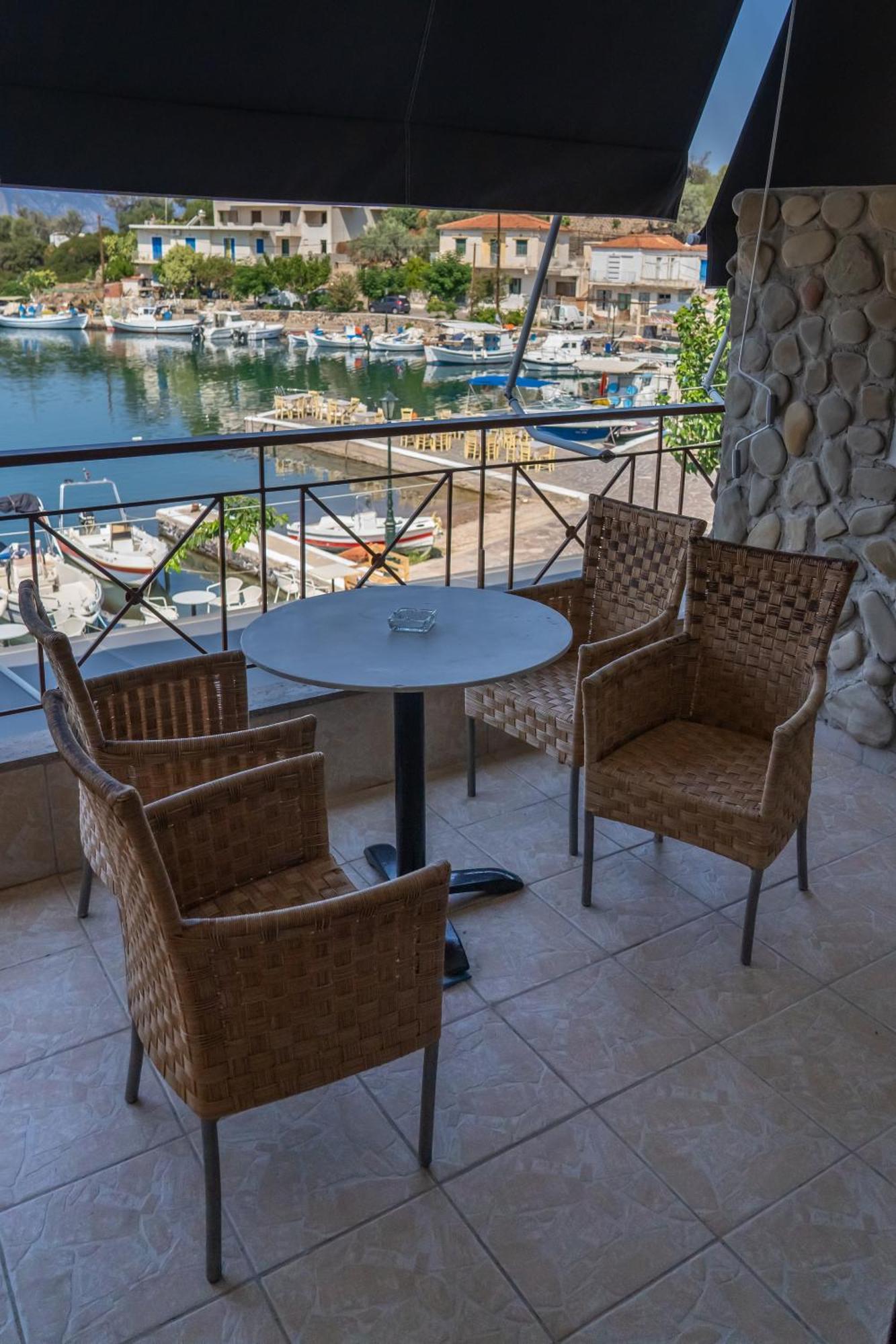 Prego Living Apartments Vathi  Bagian luar foto